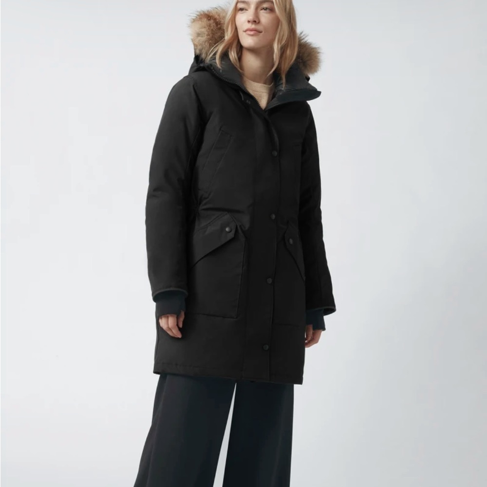 Brand new with tags Canada Goose Classic Ellesmere Parka with real Fur